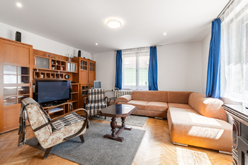 Prodej domu 196 m², Chrást