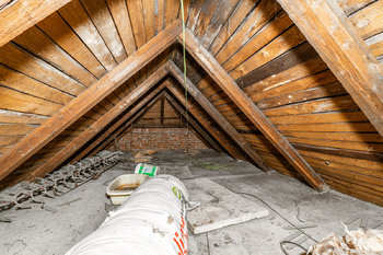 Prodej domu 196 m², Chrást