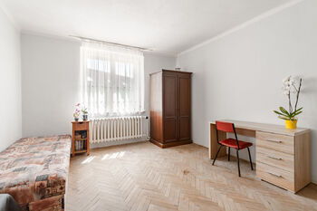 Prodej domu 196 m², Chrást