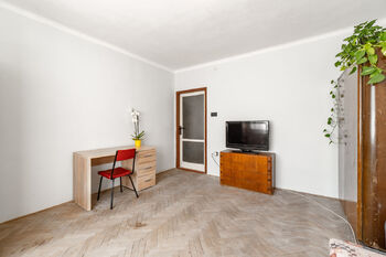 Prodej domu 196 m², Chrást