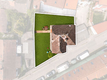 Prodej domu 196 m², Chrást