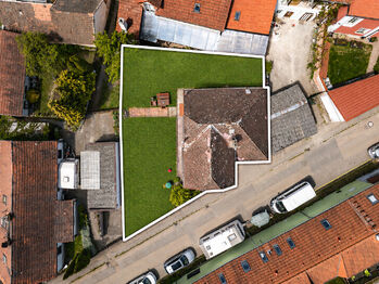 Prodej domu 196 m², Chrást