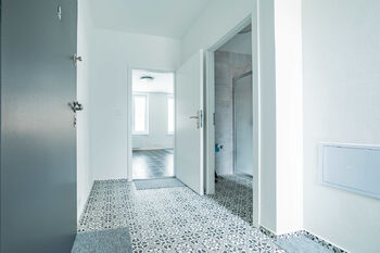 Předsíň. - Pronájem bytu 2+kk v osobním vlastnictví 61 m², Jindřichův Hradec