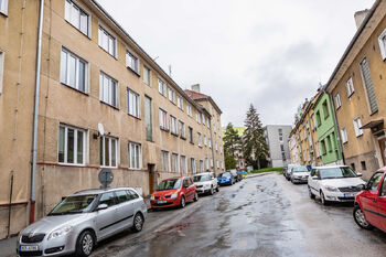 Budova. - Pronájem bytu 2+kk v osobním vlastnictví 61 m², Jindřichův Hradec
