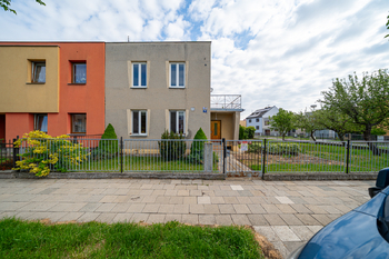 Pohled na budovu - Prodej domu 236 m², Kroměříž