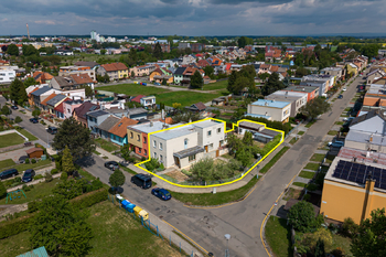 Pohled na budovu - Prodej domu 236 m², Kroměříž 