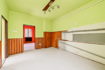 Kuchyně - spodní patro -  přední část domu - Prodej domu 236 m², Kroměříž