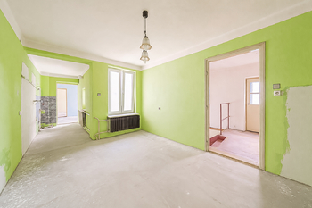 Kuchyně v horním patře - přední část budovy - Prodej domu 236 m², Kroměříž