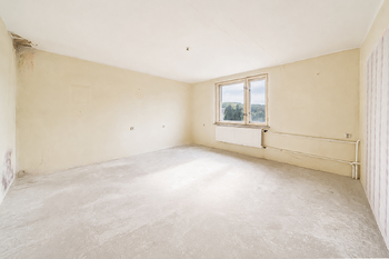 Zadní pokoj - v horním patře - zadní část budovy - Prodej domu 236 m², Kroměříž