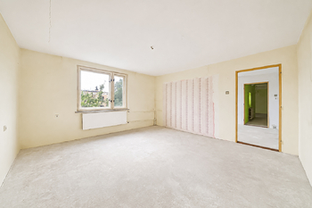 Zadní pokoj v horním patře - zadní část budovy - Prodej domu 236 m², Kroměříž