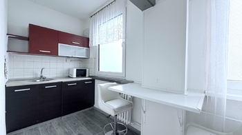 Pronájem bytu 1+kk v osobním vlastnictví 30 m², Praha 8 - Troja