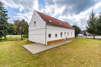 Pronájem ubytovacího zařízení 243 m², Bulovka