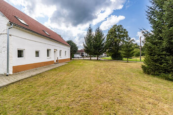 Pronájem ubytovacího zařízení 243 m², Bulovka