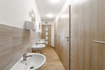 Pronájem ubytovacího zařízení 243 m², Bulovka