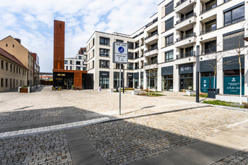 Kavárna, Fitness a další v areáli rezidence - Pronájem bytu 2+kk v osobním vlastnictví 42 m², Praha 4 - Nusle