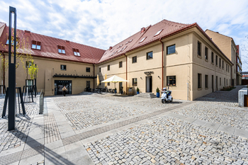 Budova bývalého Pivovaru - Pronájem bytu 2+kk v osobním vlastnictví 42 m², Praha 4 - Nusle