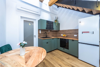 Kuchyně - Pronájem bytu 2+kk v osobním vlastnictví 42 m², Praha 4 - Nusle