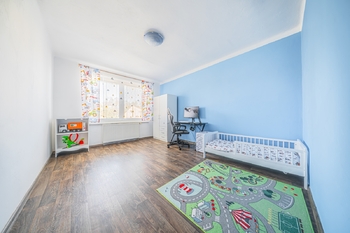 dětský pokoj - Prodej bytu 3+1 v družstevním vlastnictví 71 m², Ledce