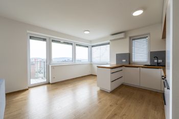 Pronájem bytu 2+kk v osobním vlastnictví 60 m², Zlín