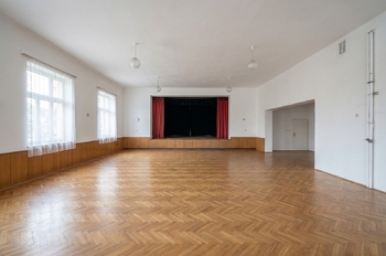 Prodej restaurace 879 m², Valšov