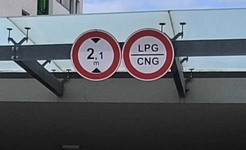 Pronájem garážového stání 7832 m², Praha 9 - Letňany