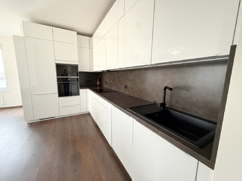 Pronájem bytu 3+kk v osobním vlastnictví 88 m², Praha 9 - Vysočany