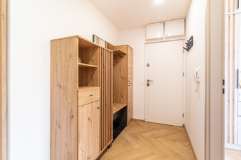 Pronájem bytu 3+1 v osobním vlastnictví 63 m², Praha 8 - Karlín