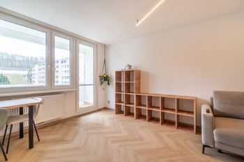 Pronájem bytu 3+1 v osobním vlastnictví 63 m², Praha 8 - Karlín