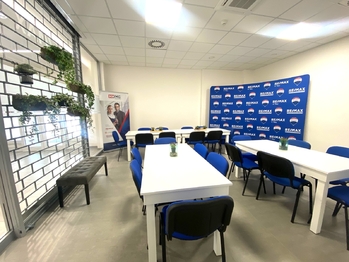 Pronájem obchodních prostor 55 m², Praha 9 - Černý Most