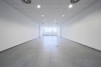 Pronájem obchodních prostor 301 m², Praha 9 - Černý Most