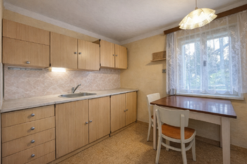 kuchyně - Prodej domu 40 m², Semily