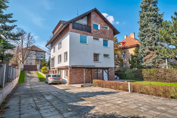 Prodej domu 447 m², Praha 4 - Lhotka