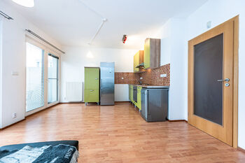 Pronájem bytu 1+kk v osobním vlastnictví 33 m², Praha 10 - Pitkovice