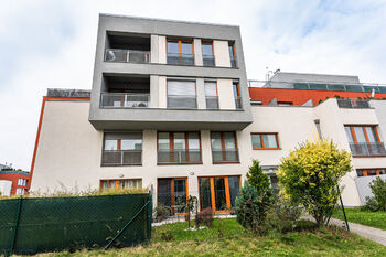 Pronájem bytu 1+kk v osobním vlastnictví 33 m², Praha 10 - Pitkovice