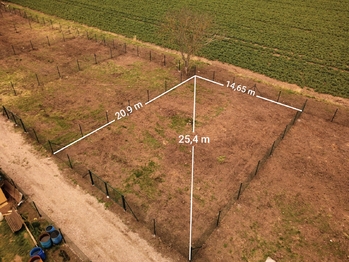 Přibližné rozměry pozemku - Prodej pozemku 306 m², Čáslav