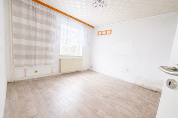 1NP - Ložnice - Prodej domu 188 m², Albrechtice
