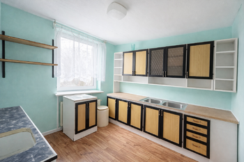 Kuchyně v přízemí - Prodej domu 188 m², Albrechtice