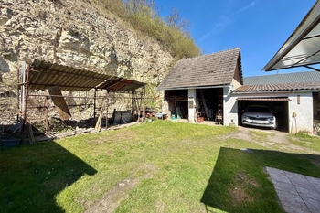 dvorek - Prodej chaty / chalupy 95 m², Benátky nad Jizerou