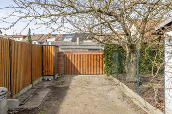 Parkování na pozemku - Prodej domu 140 m², Karlovy Vary