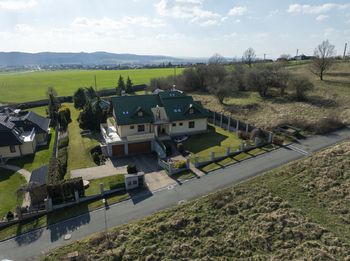 Prodej domu 615 m², Fryšták