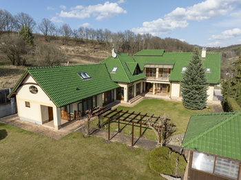 Prodej domu 615 m², Fryšták