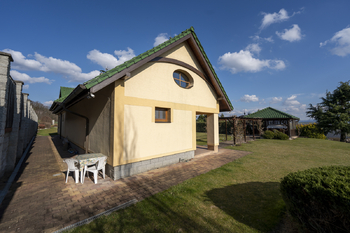 Prodej domu 615 m², Fryšták