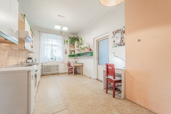 Prodej pozemku 1309 m², Šestajovice