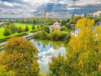 Prodej pozemku 1309 m², Šestajovice