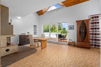 Prodej domu 199 m², Dubné