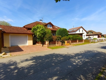 RD - Prodej domu 199 m², Dubné