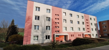 Pohled na dům  - Prodej bytu 2+kk v osobním vlastnictví 54 m², Jedovnice