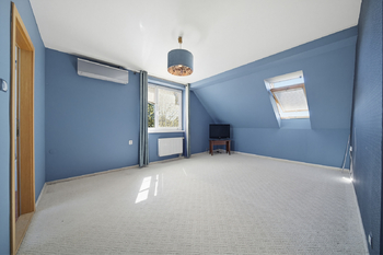 Prodej domu 194 m², Šestajovice