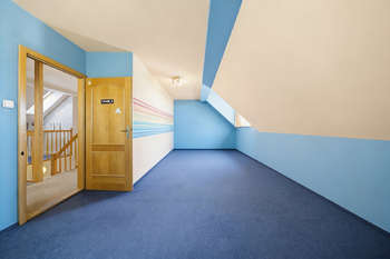 Prodej domu 194 m², Šestajovice