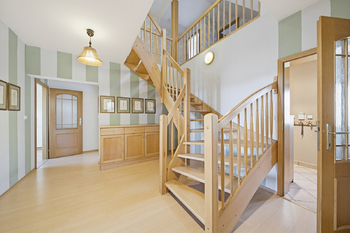 Prodej domu 194 m², Šestajovice